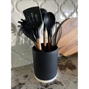 8-Piece Kitchen Set with Natural Acacia Wooden Handles,Food-Grade Silicone